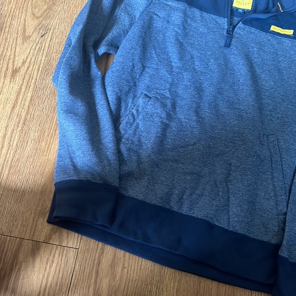 Sweatshirt size M - Picture 2 of 8